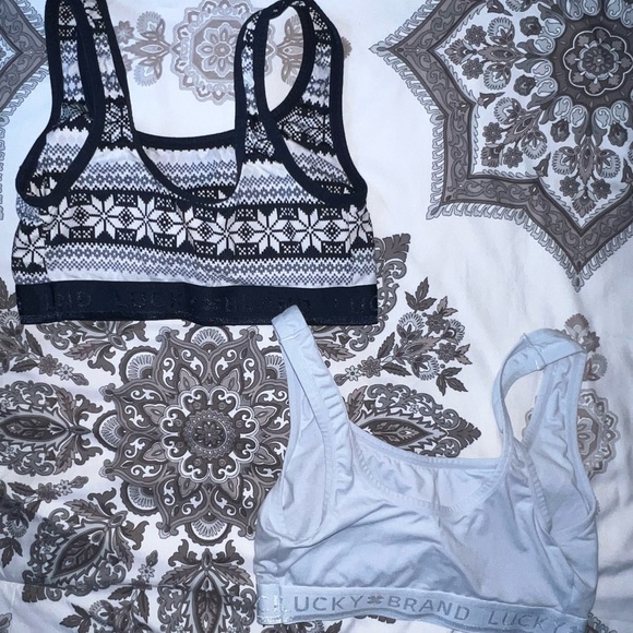 Soft winter themed sports bras - Picture 2 of 3